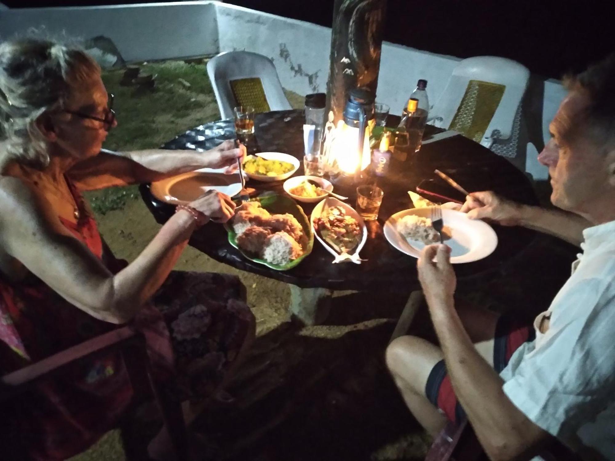 Happy Beach Cabana Hambantota Bagian luar foto