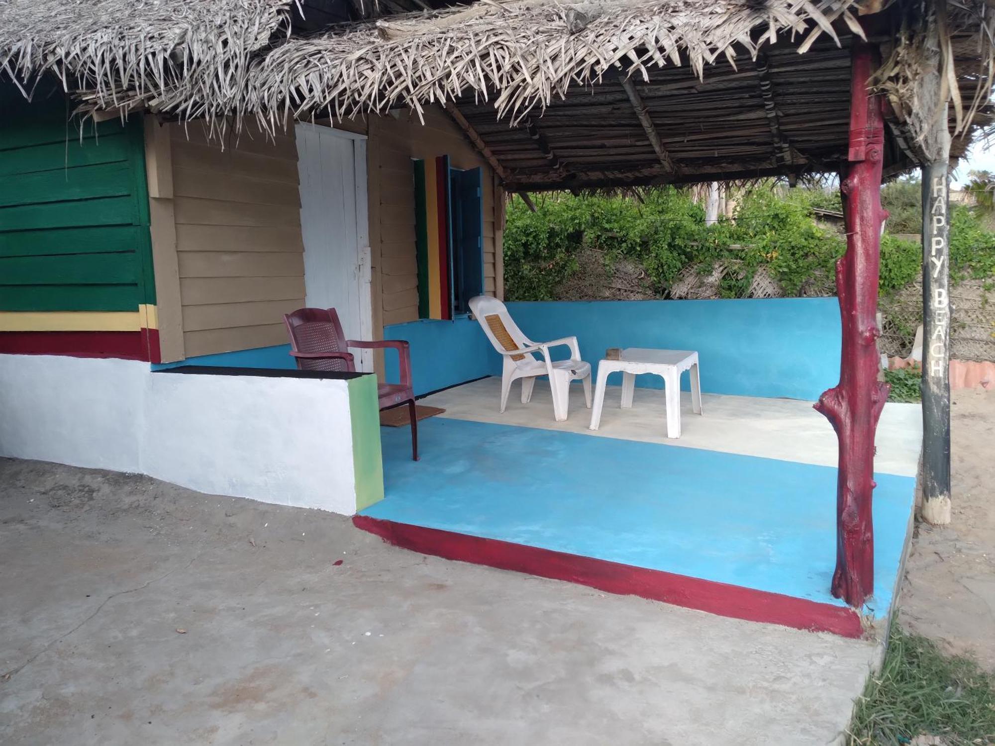 Happy Beach Cabana Hambantota Bagian luar foto
