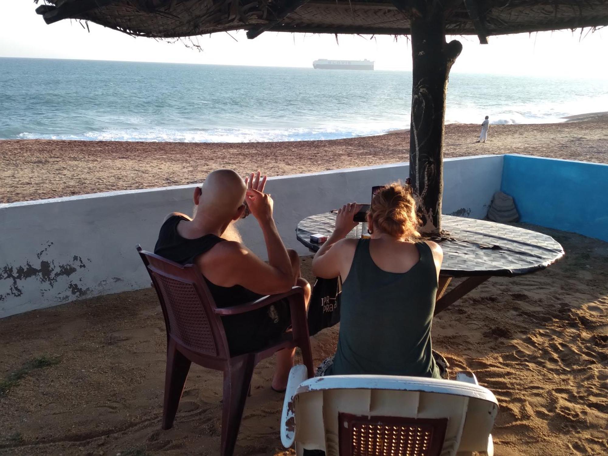 Happy Beach Cabana Hambantota Bagian luar foto