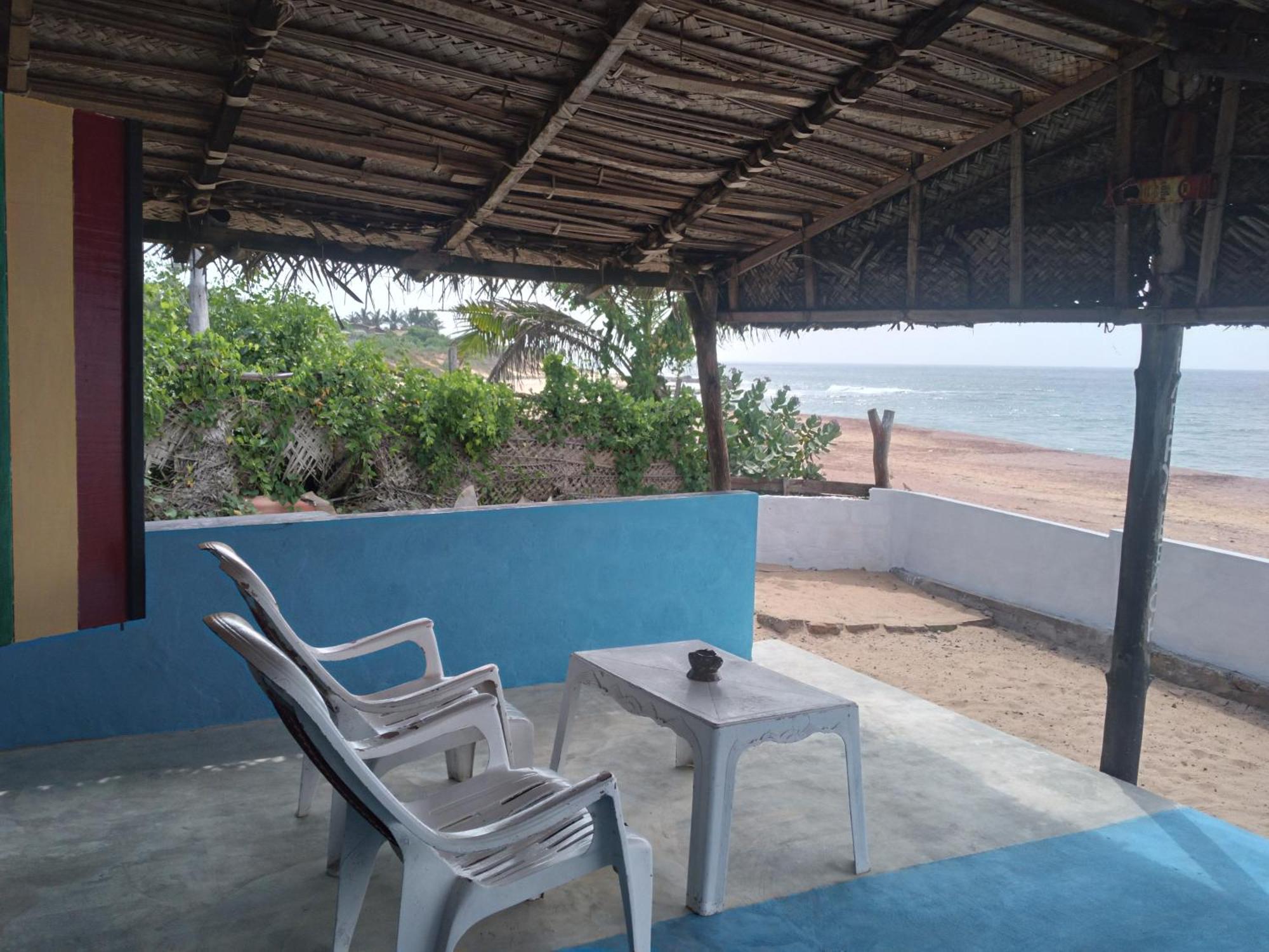 Happy Beach Cabana Hambantota Bagian luar foto