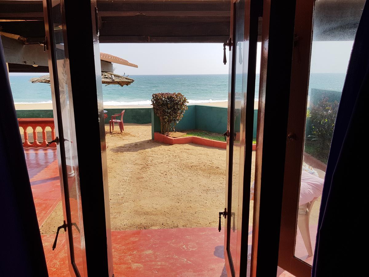 Happy Beach Cabana Hambantota Bagian luar foto