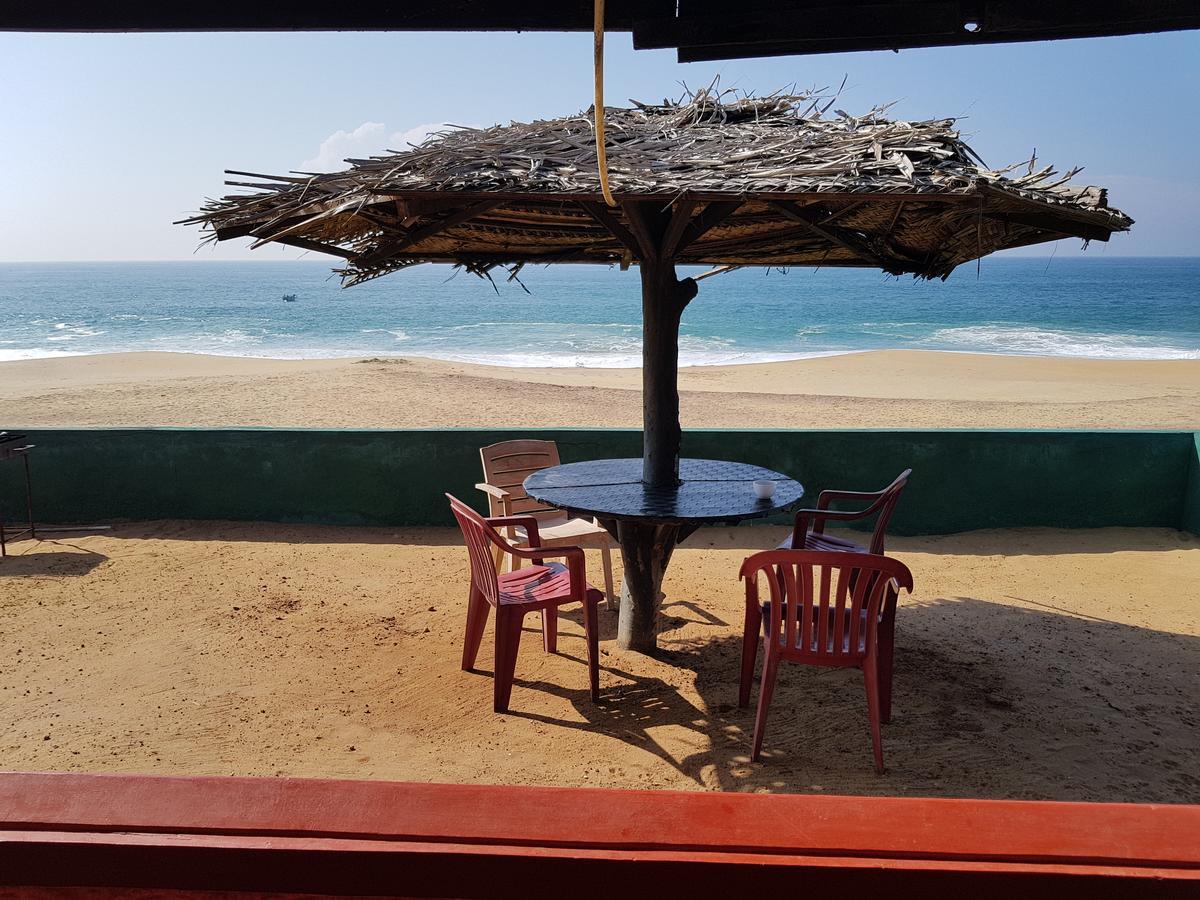 Happy Beach Cabana Hambantota Bagian luar foto